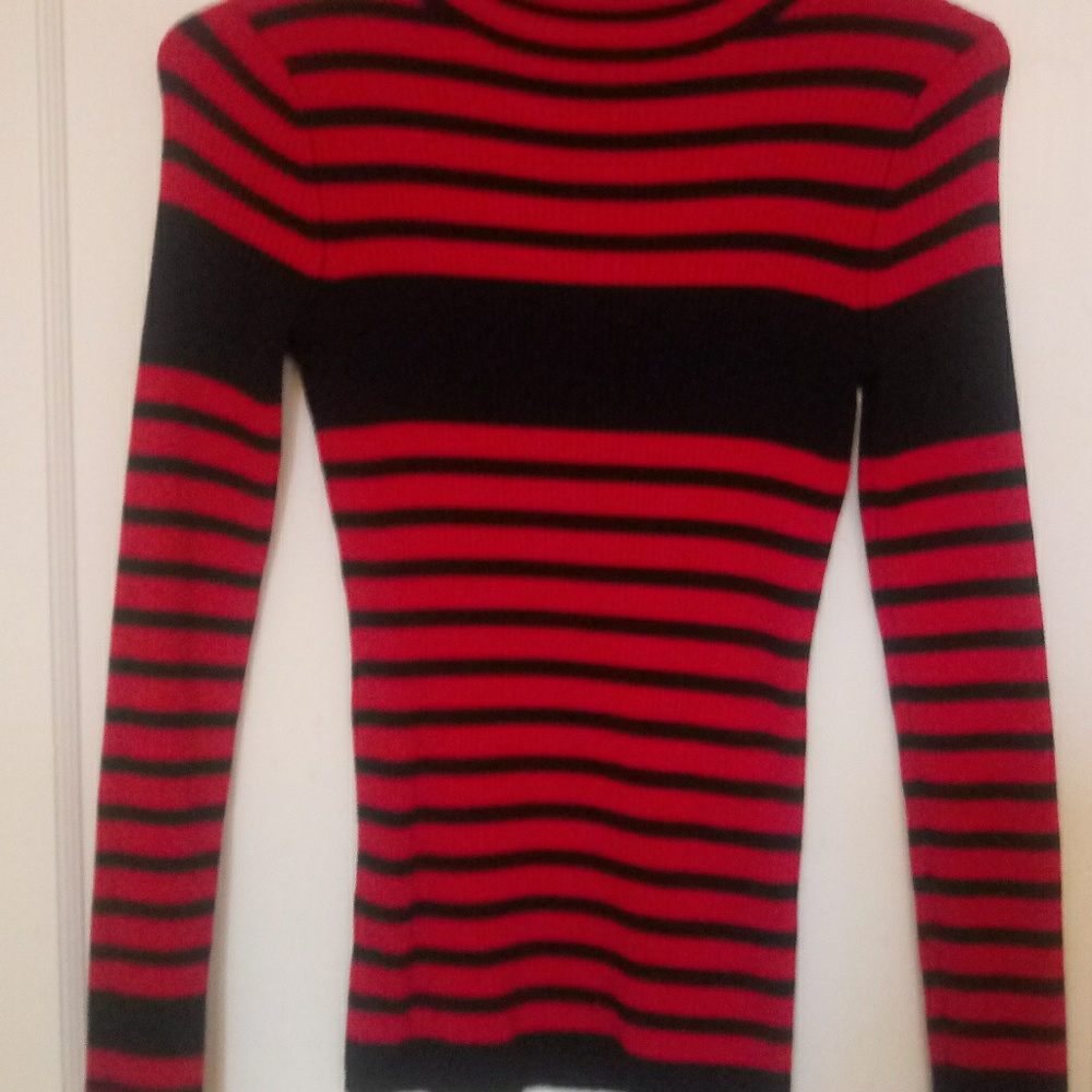Sweater - Picture 2 of 2